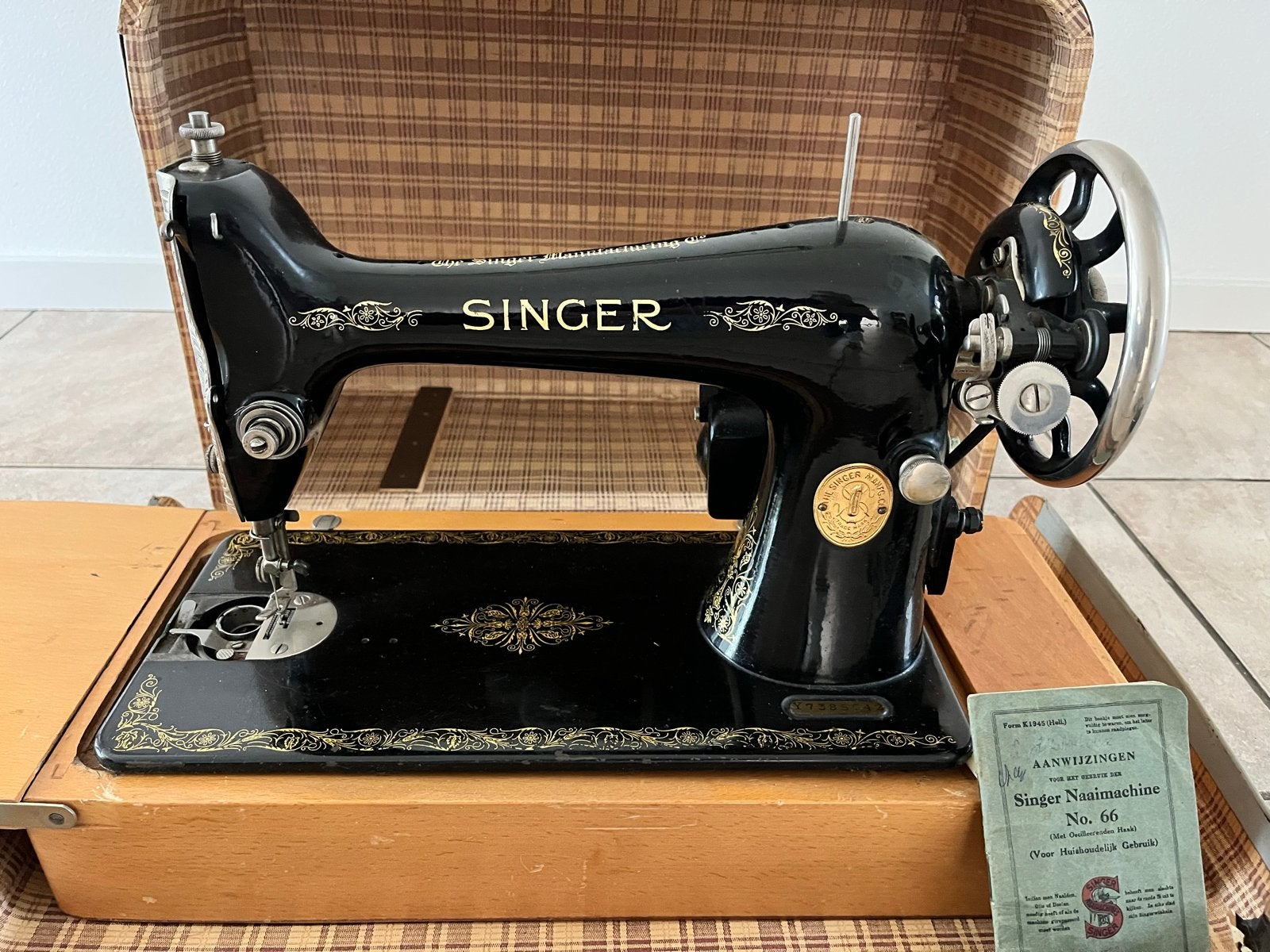 Vintage Singer Naaimachine No. 66 met Koffer en Handleiding, Ophalen