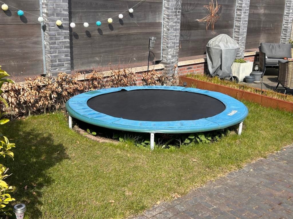 Gratis: Valetti Inground Trampoline - 2,40 diameter, Ophalen, Gebruikt