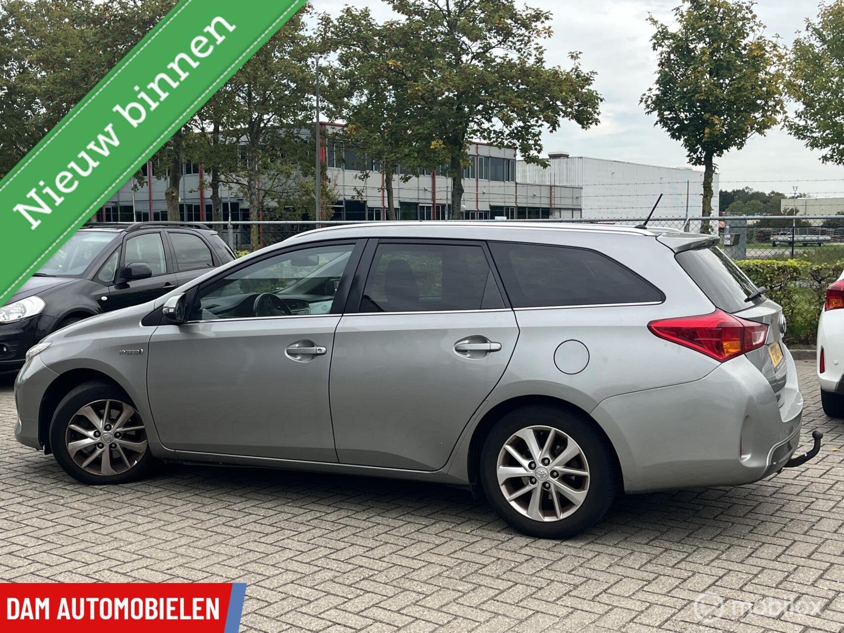 Toyota Auris 1.8 Hybrid Lease Panoramadak (Waterpomp moet ve, Auto's, 136 pk, Gebruikt, Origineel Nederlands, 26 km/l
