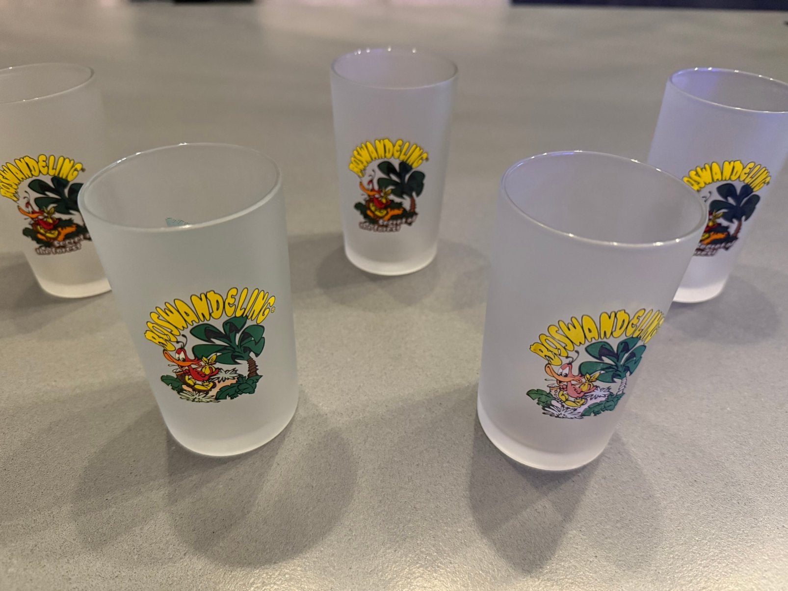 5 matte boswandeling glaasjes, Ophalen of Verzenden, Zo goed als nieuw, Borrel- of Shotglas