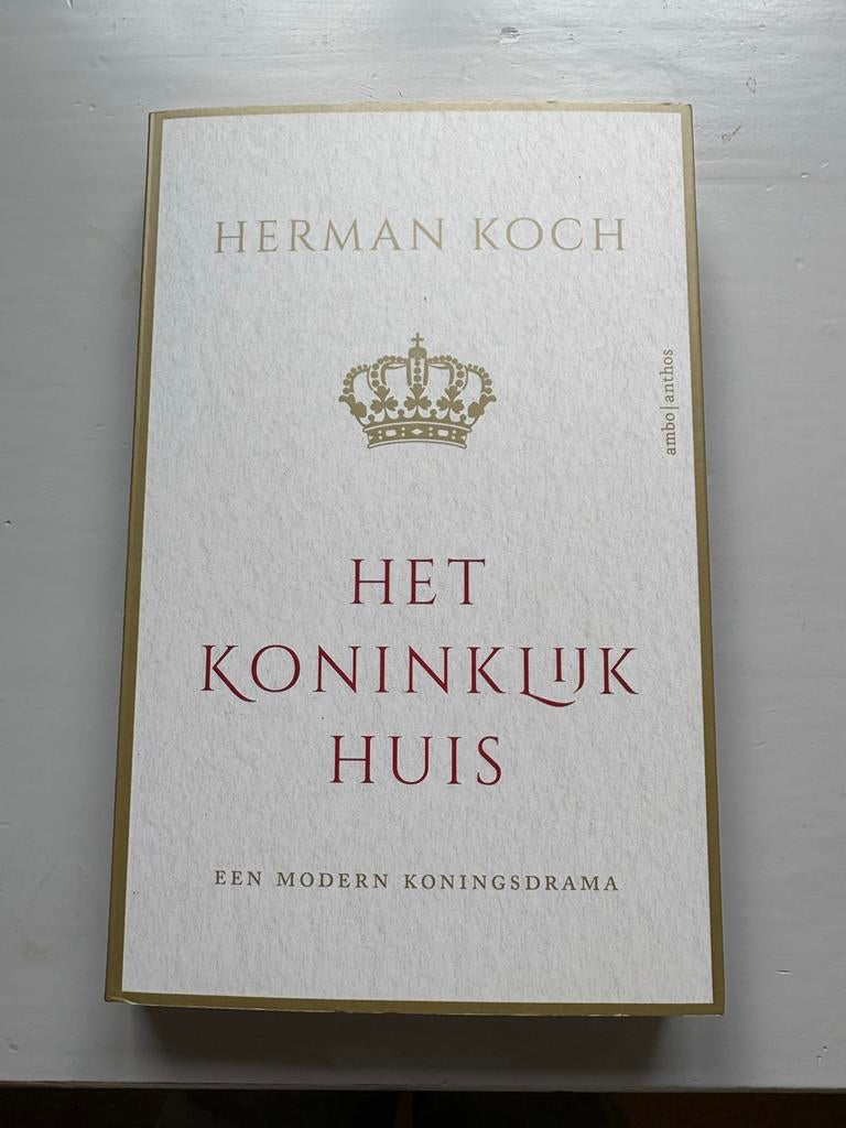 Het Koninklijk Huis - Herman Koch (2022), Ophalen of Verzenden, Zo goed als nieuw, Nederland