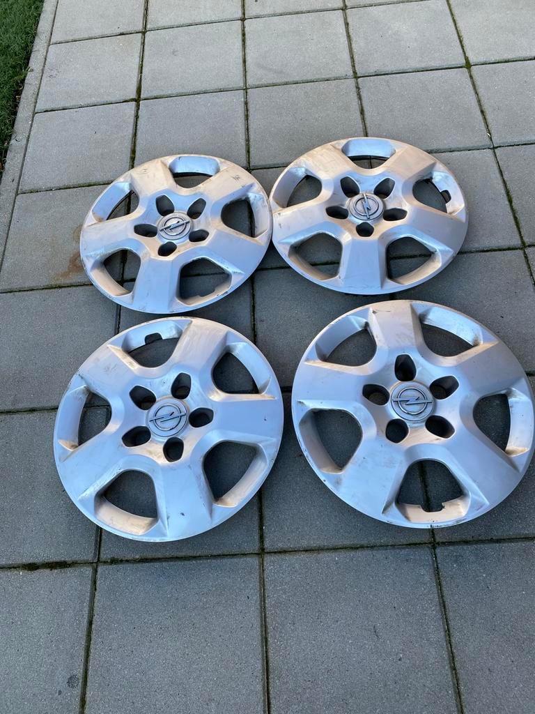 Wieldoppen opel 16 inch, Ophalen of Verzenden, Zo goed als nieuw