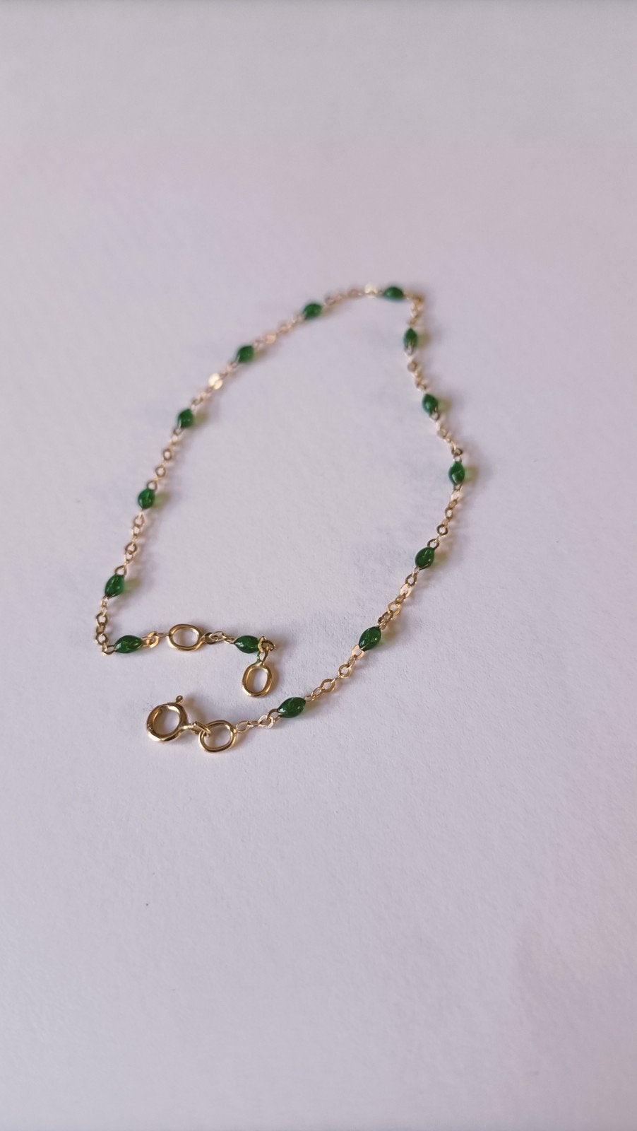 Fijne gouden armband met geemailleerde bolletjes, 14 krt, Sieraden, Tassen en Uiterlijk, Verzenden, Goud, Armband, Met edelsteen