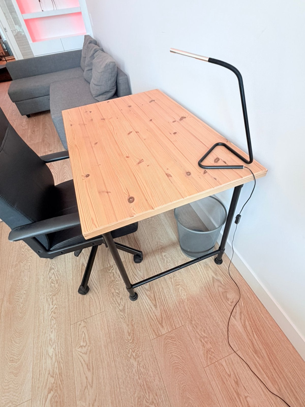 ✅IKEA KULLABERG N bureau 110x70 grenen (+ stoel, lamp, prul), Ophalen, Zo goed als nieuw