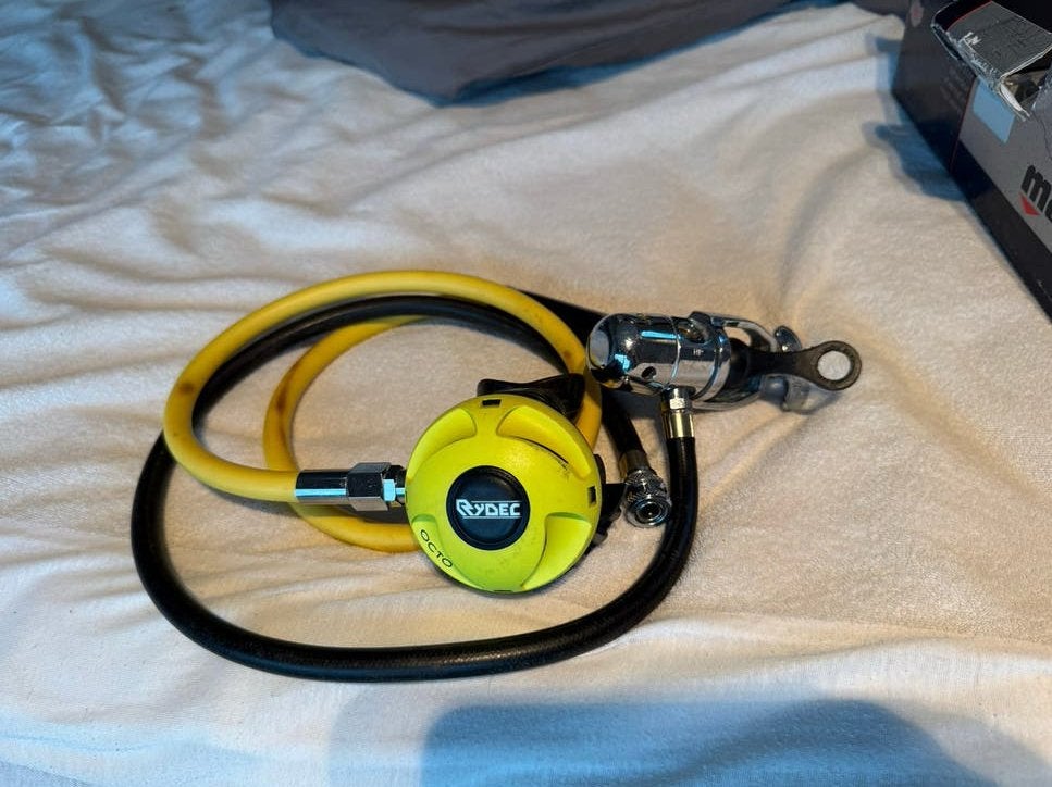 Mares Abyss Nitrox Octopus Duikregelaar met servicekit, Watersport en Boten, Duiken, Zo goed als nieuw, Overige typen, Ophalen of Verzenden