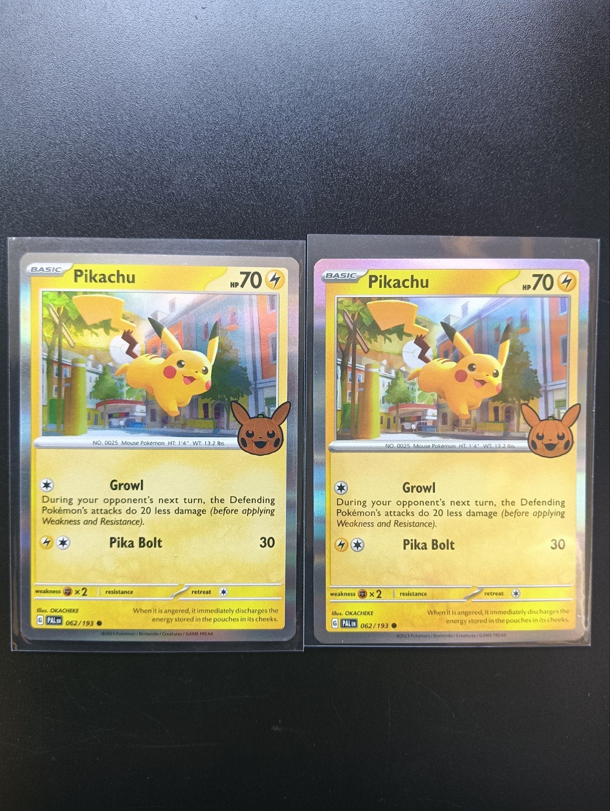 Pikachu Halloween 2x NM, Ophalen of Verzenden, Booster