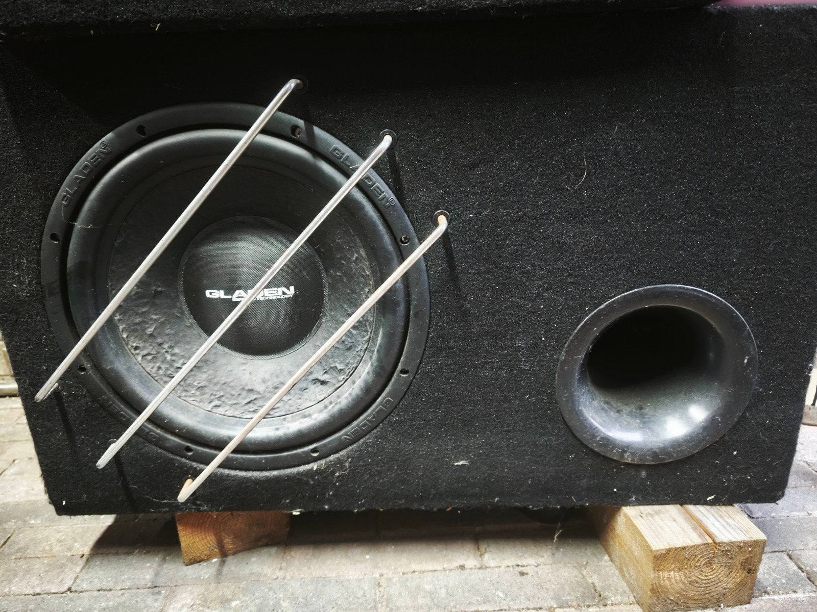 Gladen RS 12-VB bass reflex subwoofer 12" (300 mm)., Ophalen, Gebruikt