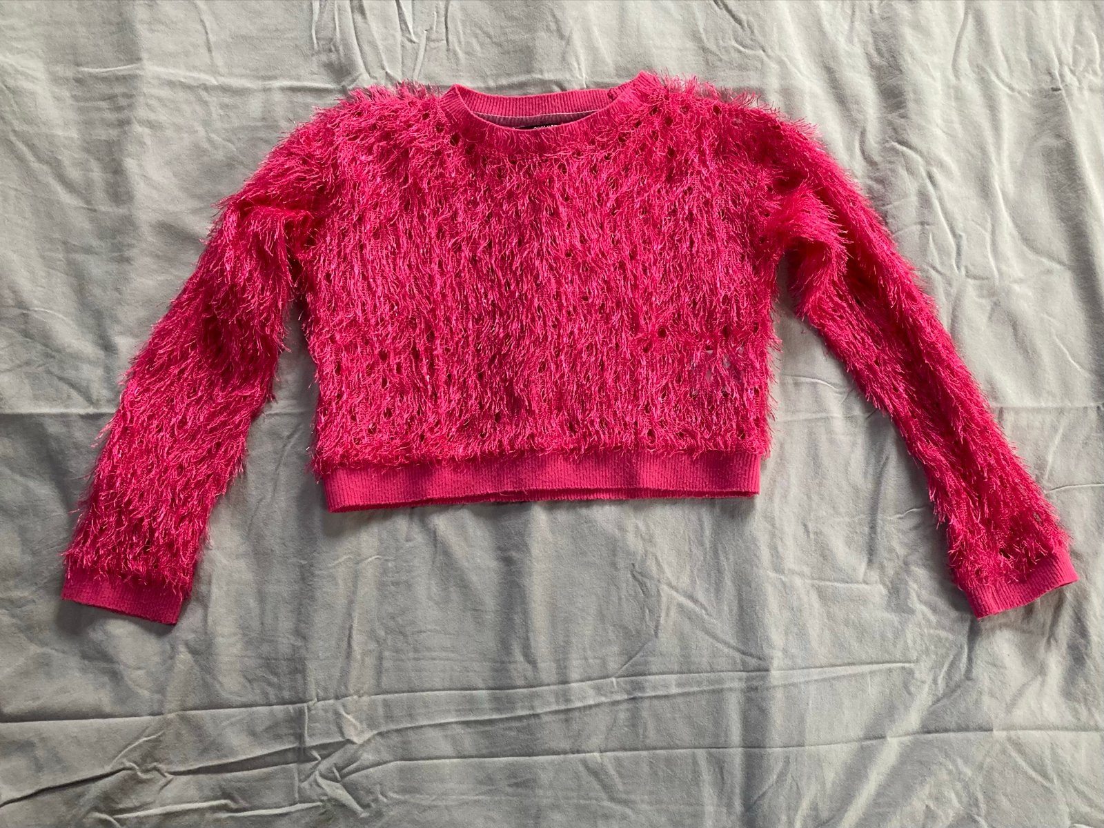 Roze fluffy croptop trui met glitters - Coolcat (maat 134/14, Ophalen of Verzenden, Zo goed als nieuw, Meisje, Trui of Vest