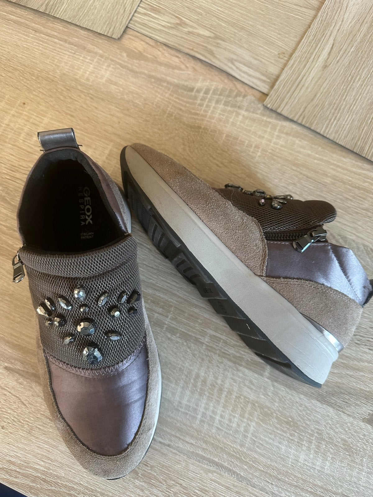 Geox Respira Instappers met Strass - Maat 39, Bruin, Instappers, Ophalen of Verzenden, Gedragen