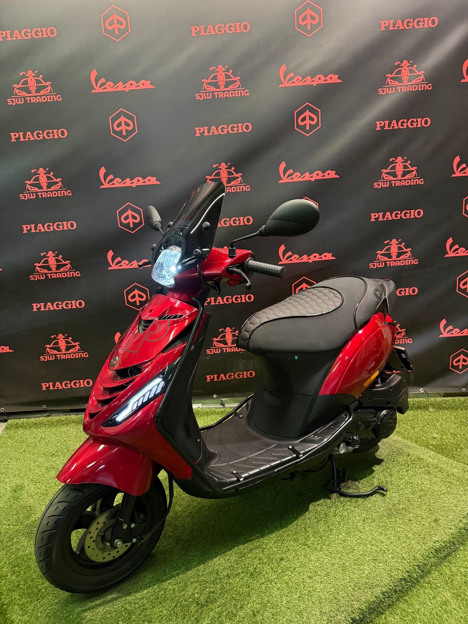 Piaggio Zip 2020 Brom! SP Candy Red / RS Zadel / Garantie!, Fietsen en Brommers, Scooters | Piaggio, Ophalen of Verzenden, Zip
