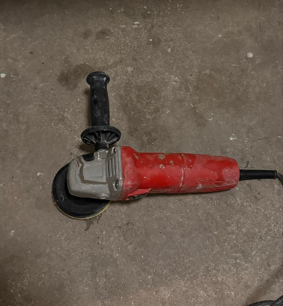 Milwaukee haakse slijper / slijptol, Ophalen of Verzenden, Gebruikt, Minder dan 700 watt, Haakse handslijpmachine