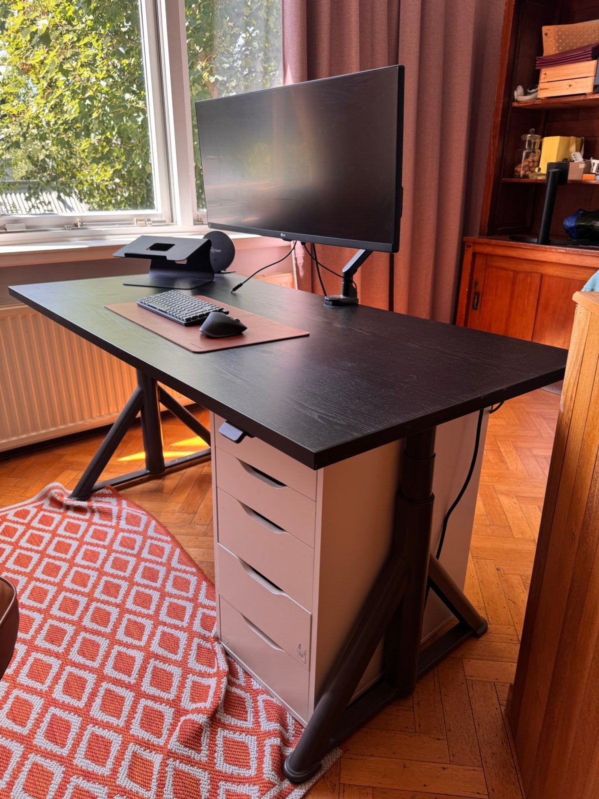 Ikea IDASEN elektrisch zit/sta bureau (zwart), Ophalen, Zo goed als nieuw