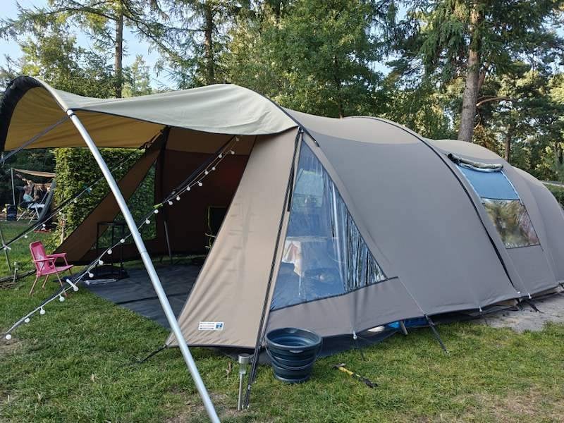 Falco Havik 4000 familietent + gesloten Humbaur aanhangwagen, Caravans en Kamperen, Tenten, Ophalen, Gebruikt, Tot en met 5