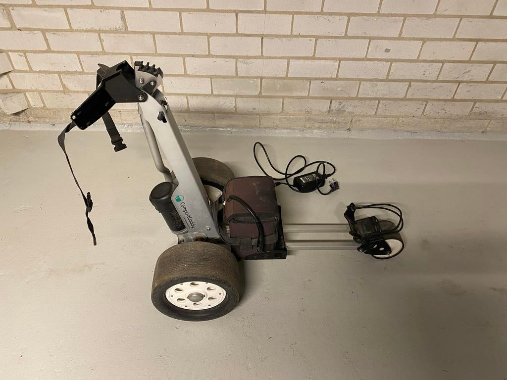 Compactcaddy elektrische golftrolley met accu en lader, Ophalen, Gebruikt, Golfkar, Overige merken
