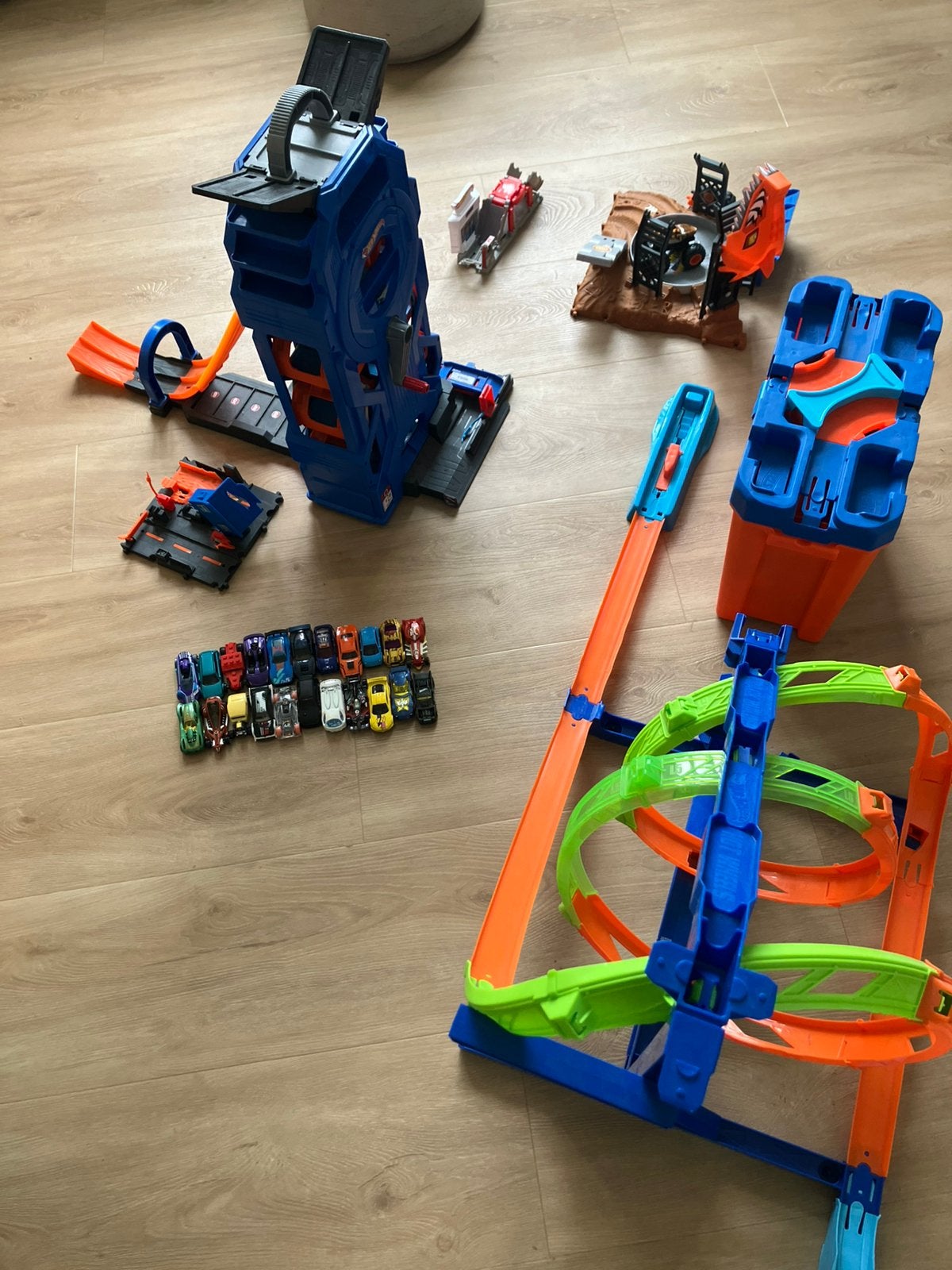 Hot Wheels meerdere banen en onderdelen, Ophalen, Zo goed als nieuw, Handmatig, Hot Wheels