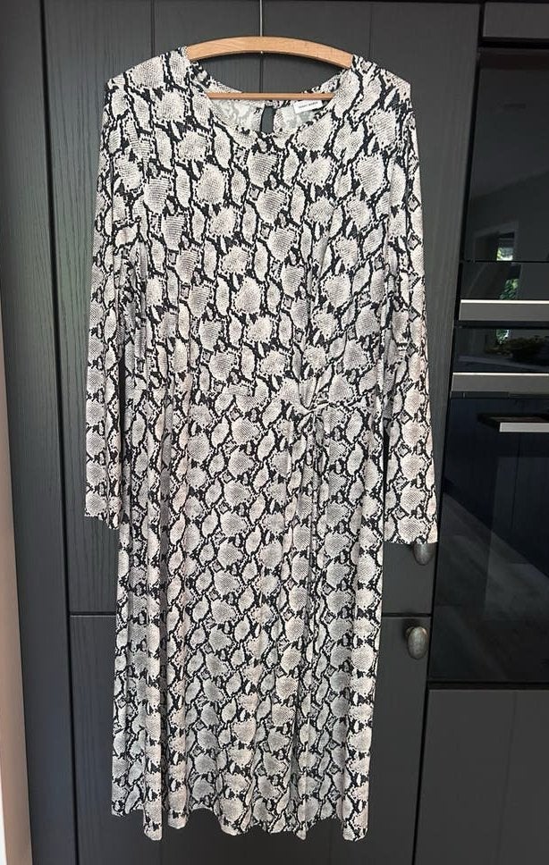 Gerry Weber jurk maat 46 zgan, Zwart, Maat 46/48 (XL) of groter, Ophalen of Verzenden, Zo goed als nieuw