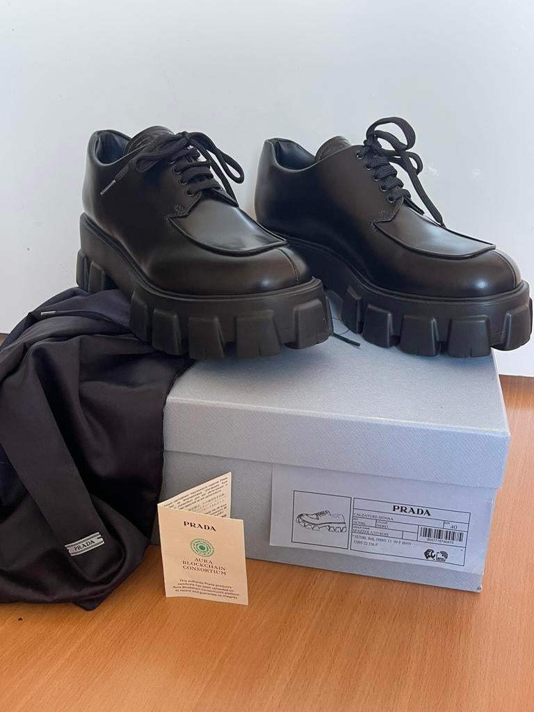 Prada Spazzolato Rois Derby’s loafers zwart (1E708L) maat 40, Ophalen, Zo goed als nieuw, Instappers, Zwart