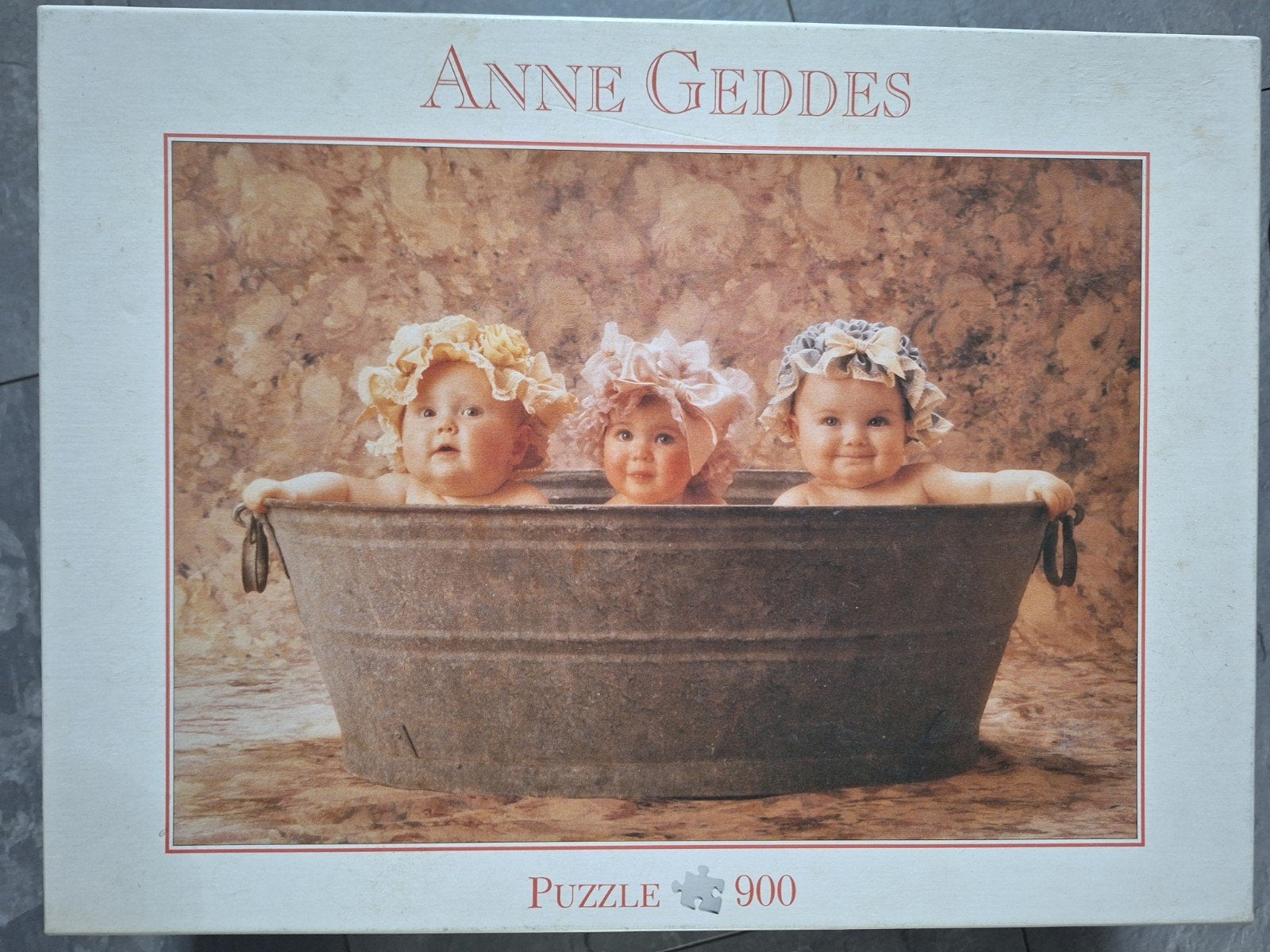Anne Geddes puzzel 900 stukjes - Baby's in bad, Ophalen of Verzenden, 500 t/m 1500 stukjes, Gebruikt, Legpuzzel