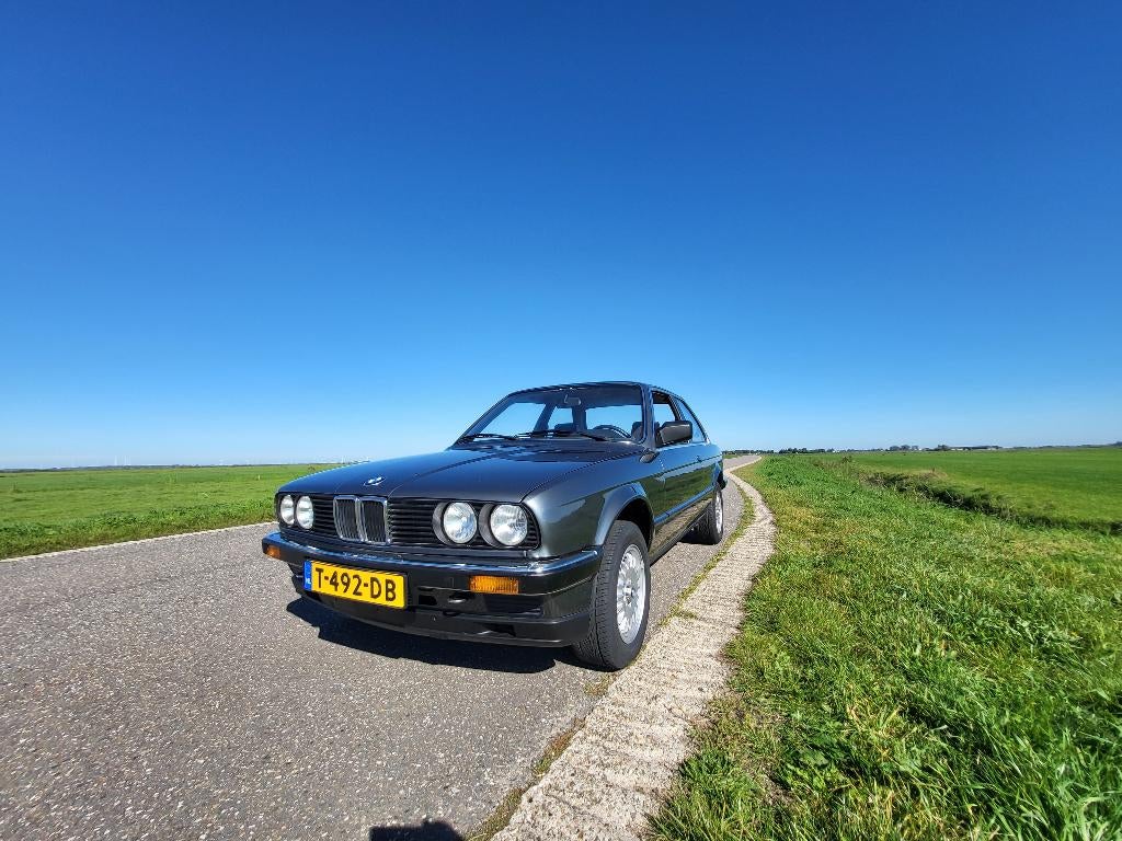 BMW E30 Coupe 77.500KM injectiemotor 150pk+, Auto's, BMW, 1766 cc, 4 cilinders, 150 pk, 483 kg