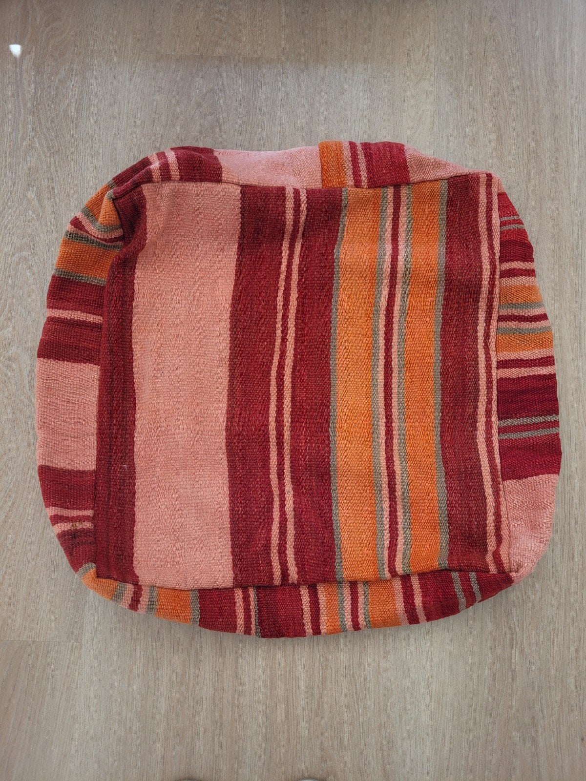 Marokkaanse kelim berber poef/vloerkussen., Nieuw, Ophalen of Verzenden, 50 tot 75 cm, Vierkant