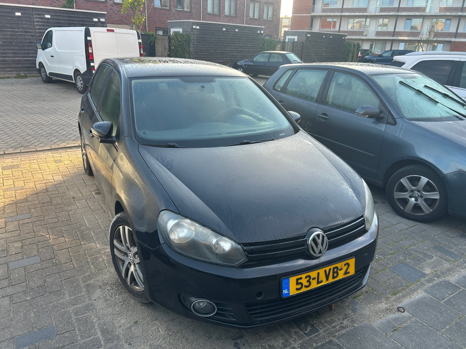 MOET WEG! Volkswagen Golf 1.2 TSI 77KW 5D 2010 Zwart, Auto's, Voorwielaandrijving, 4 cilinders, 610 kg, Origineel Nederlands