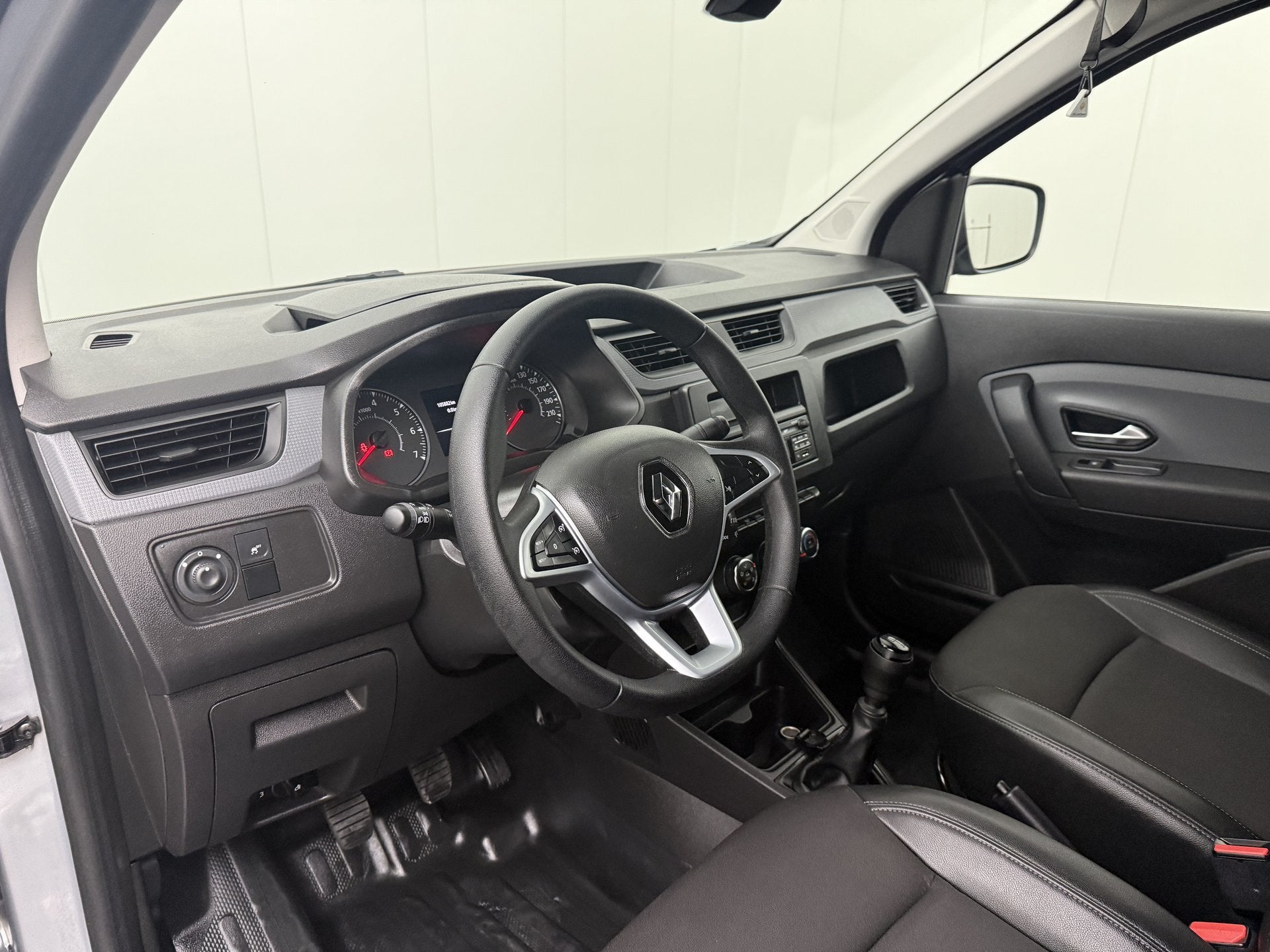 Renault Express 1.5DCi 95PK Comfort | Airco | Cruise | Betim, Voorwielaandrijving, Gebruikt, Renault, 1200 kg