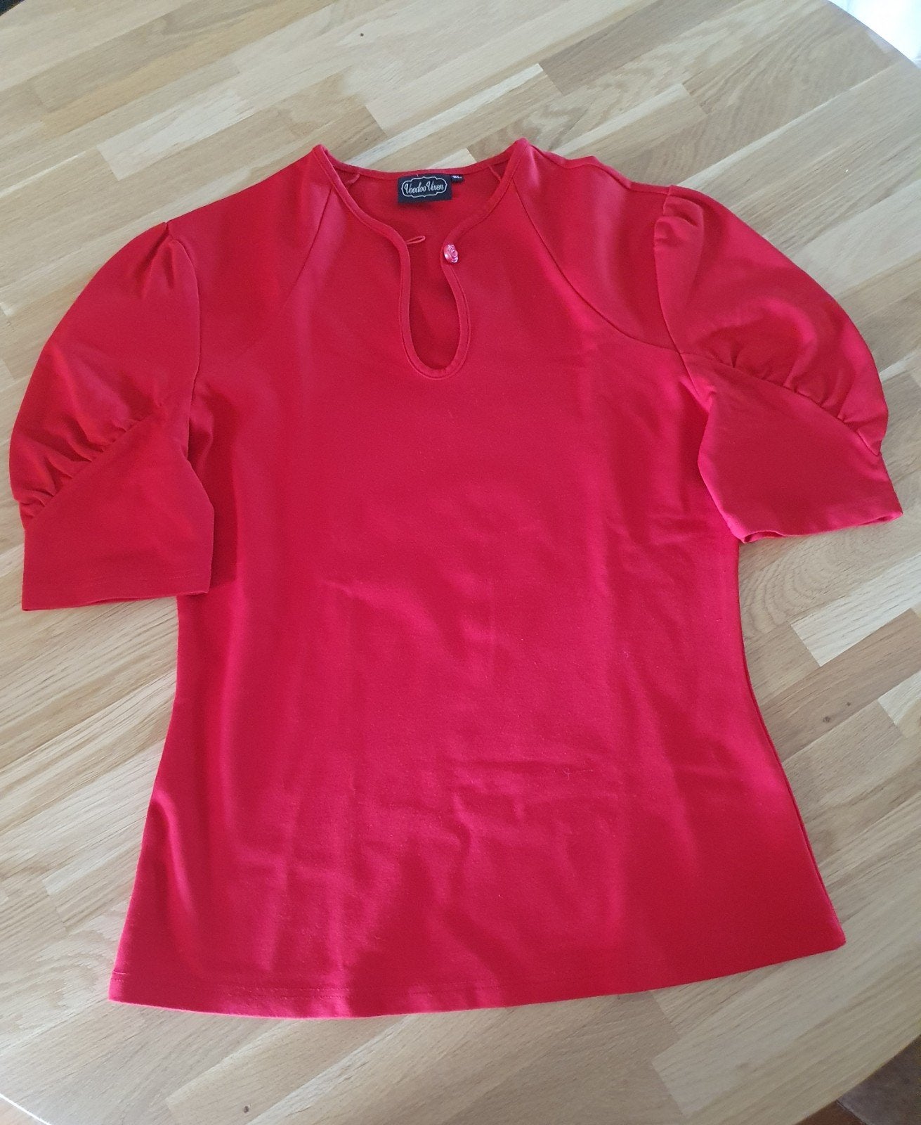 Voodoo Vixen rood truitje met korte mouwen - Maat XL, Voodoo Vixen, Maat 46/48 (XL) of groter, Ophalen of Verzenden, Zo goed als nieuw