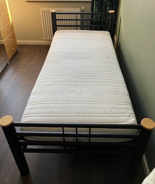 Metalen bed (1 persoons)/lattenbodem/matras, Ophalen, Gebruikt, 90 cm, Eenpersoons