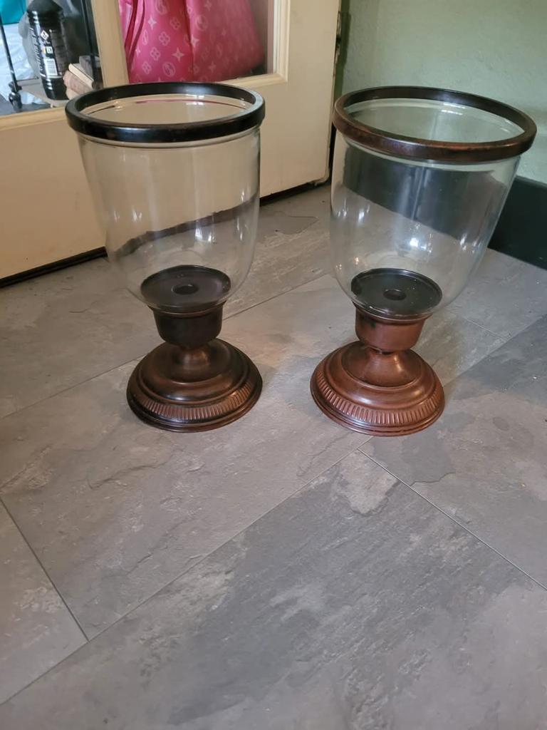 Twee elegante windlichten met glazen bovenkant, Huis en Inrichting, Ophalen