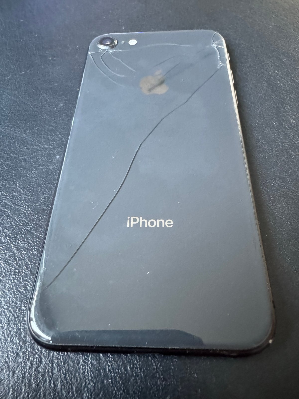 Apple iPhone 8 64GB Zwart - Barsten achterkant, Gebruikt, Zwart, Ophalen of Verzenden, 64 GB