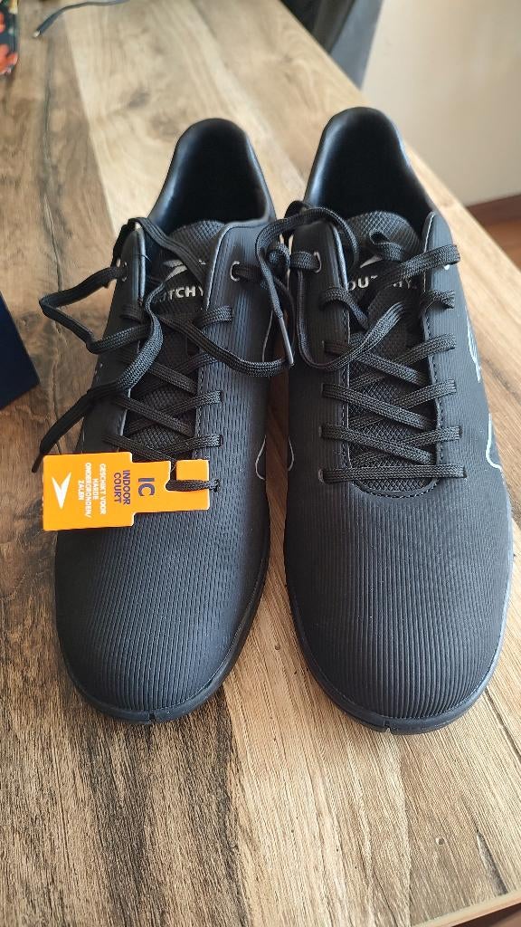 Zaalvoetbalschoenen 43, Schoenen, Nieuw, Maat L, Ophalen of Verzenden