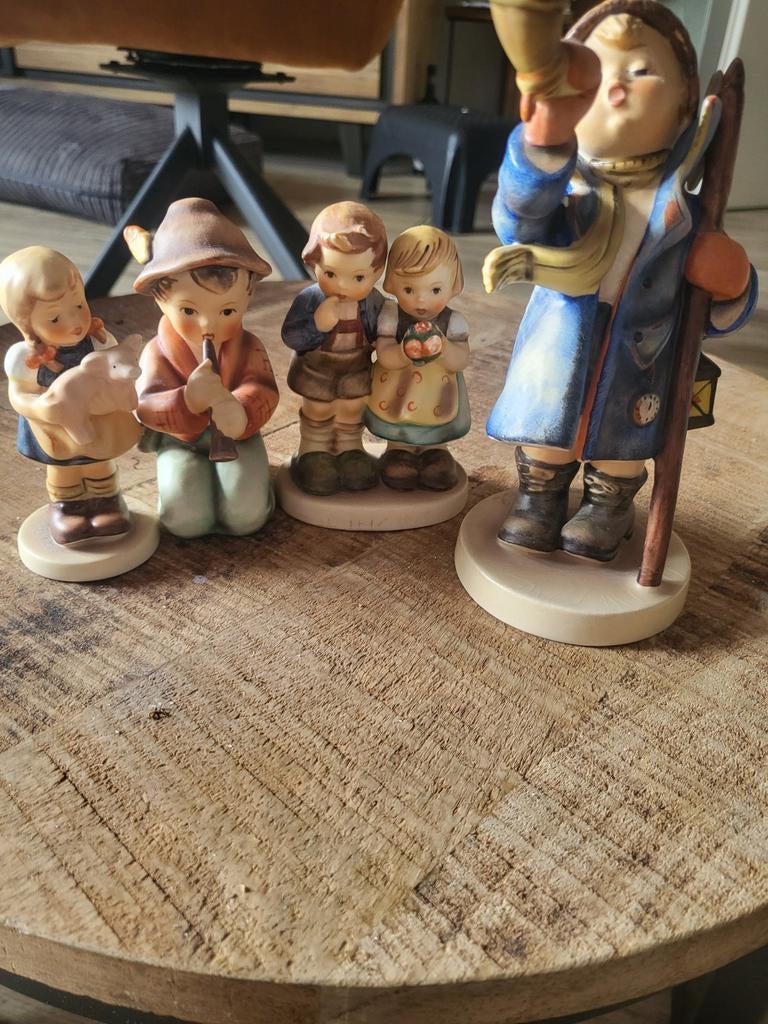 Goebel Hummeltjes - Set van 4 Beeldjes, Ophalen of Verzenden, Gebruikt, Hummel