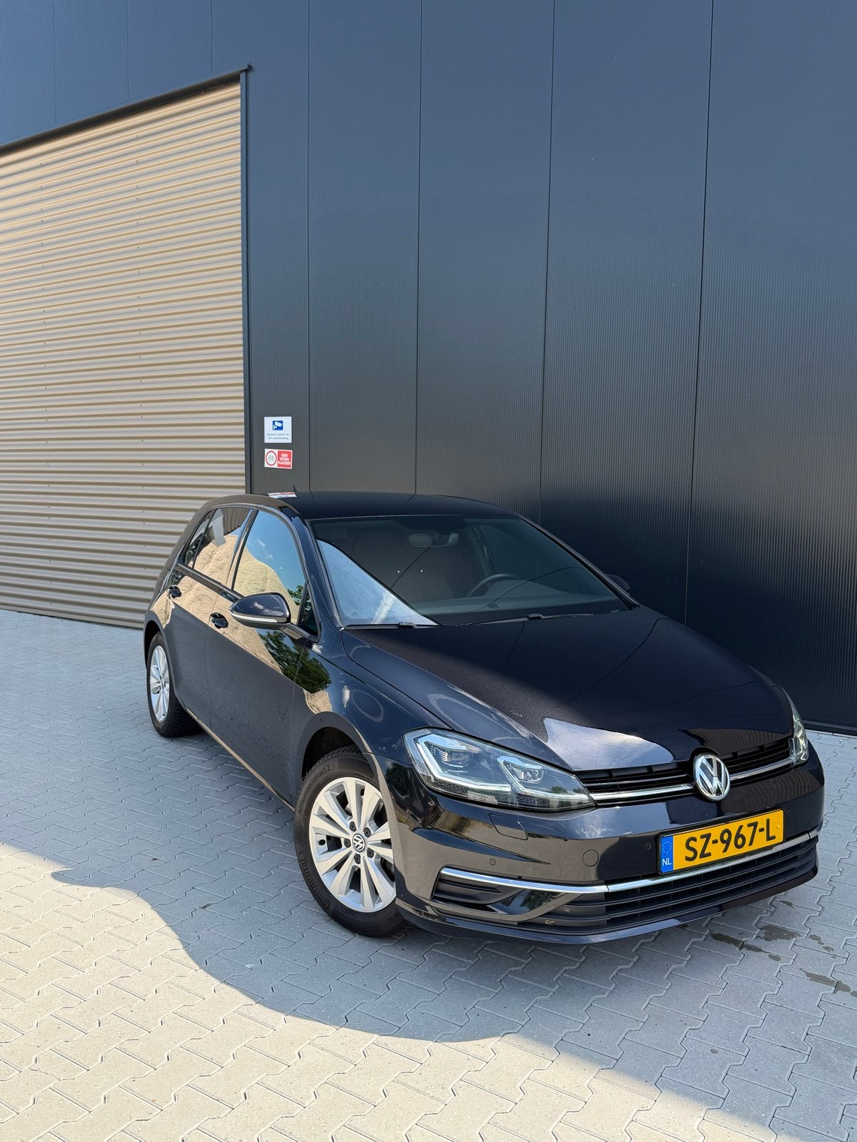 Volkswagen Golf 7.5 FACELIFT 1.4 TSI 125pk 5D 2017 Zwart LED, Voorwielaandrijving, Zwart, 4 cilinders, Zwart