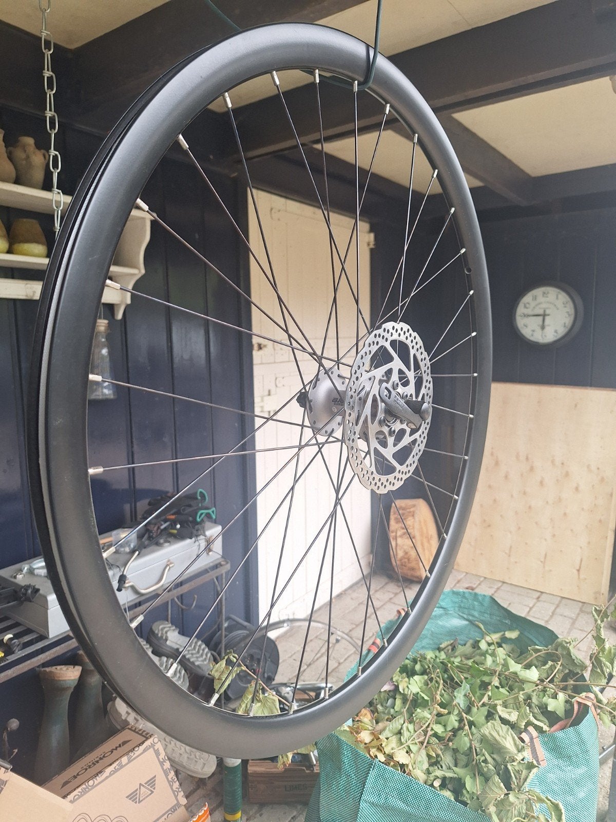 voorwiel 28 inch met remschijf 19C x 622, Elektrische fiets, Gebruikt, Gazelle, Ophalen