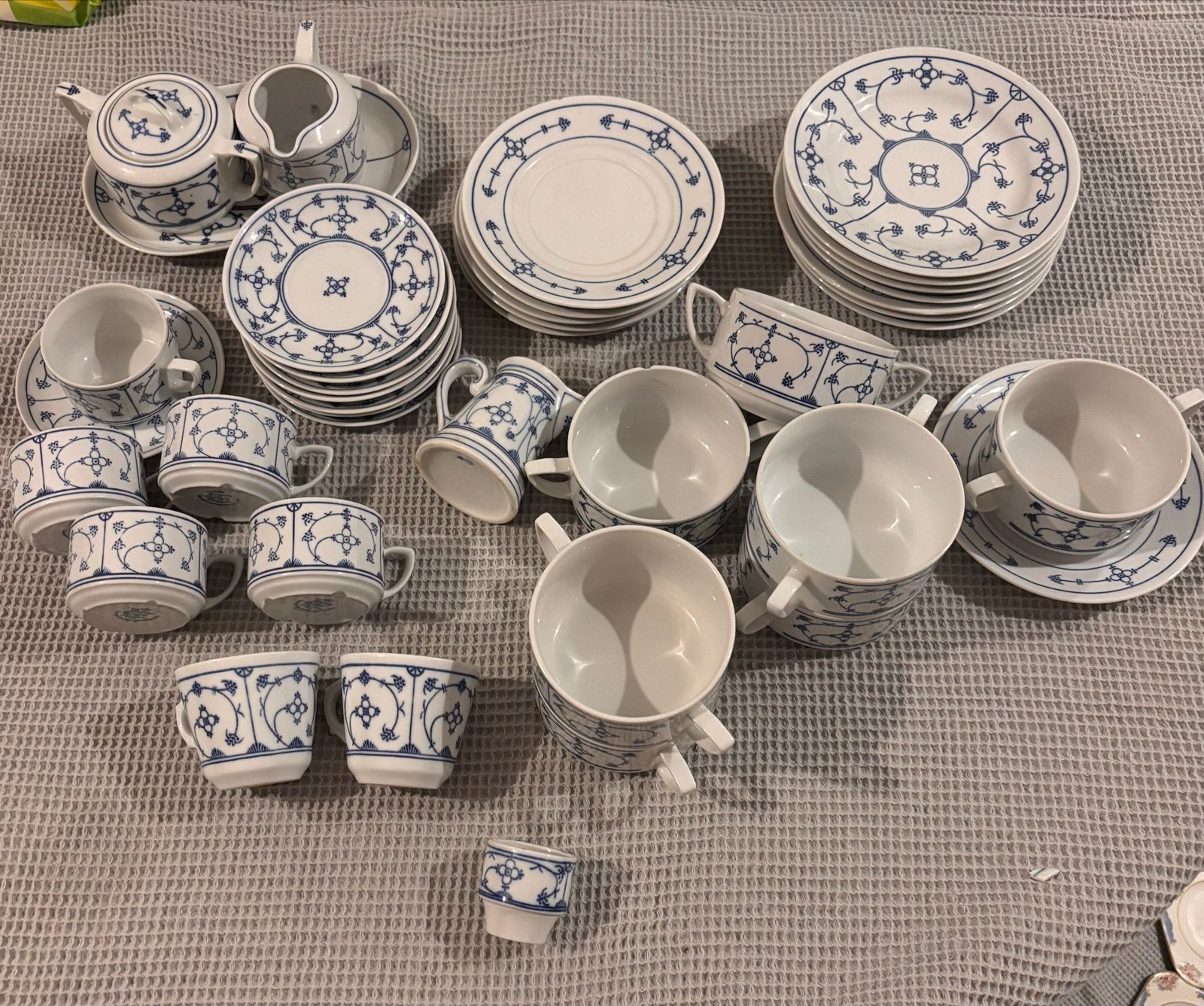 Jäger Eisenberg Porseleinen Servies - Blauw/Wit, Antiek en Kunst, Antiek | Porselein, Ophalen