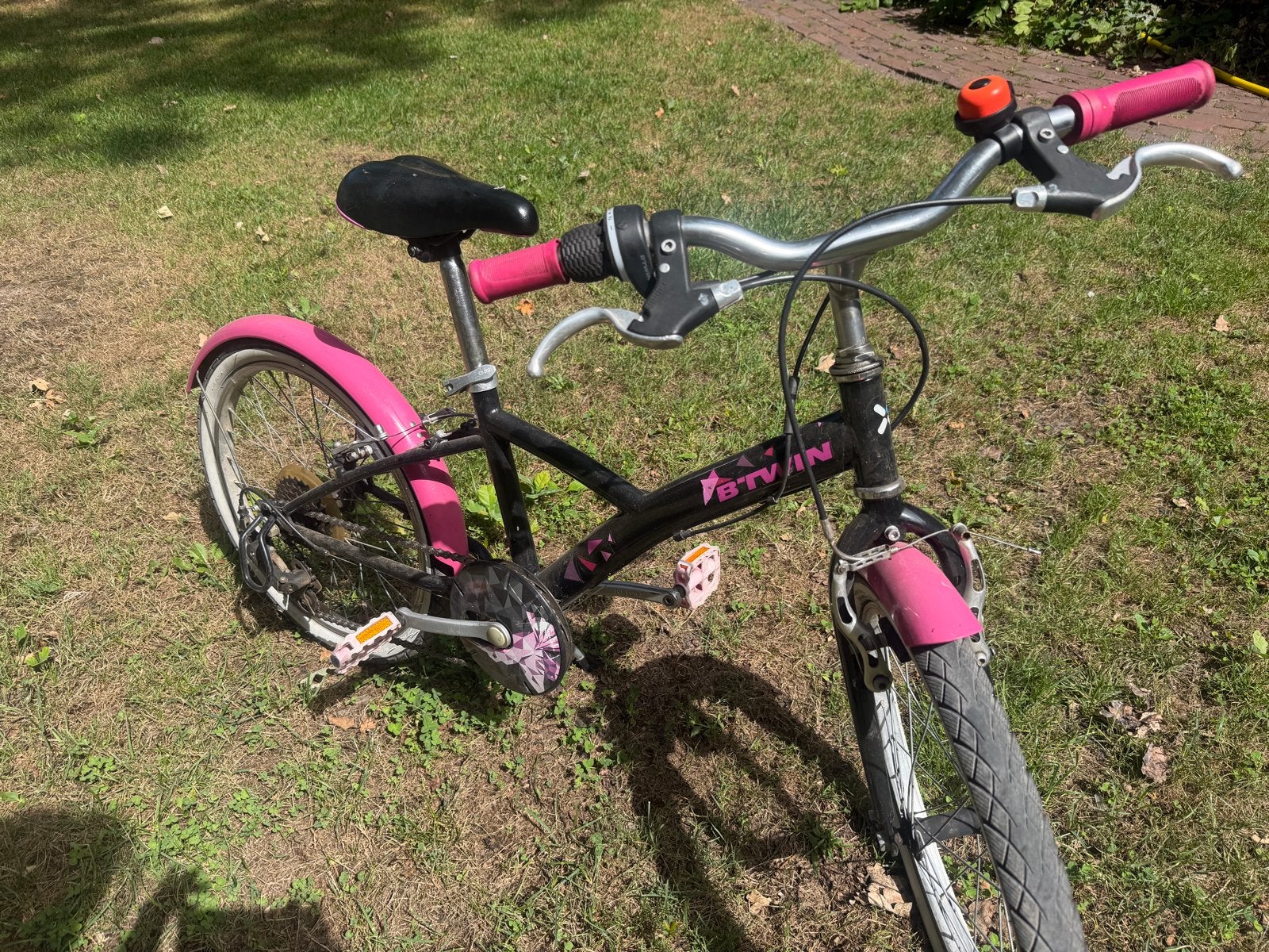 B'Twin meisjesfiets 20 inch - Gebruikt maar in goede staat, Ophalen, Gebruikt, 20 inch, Handrem