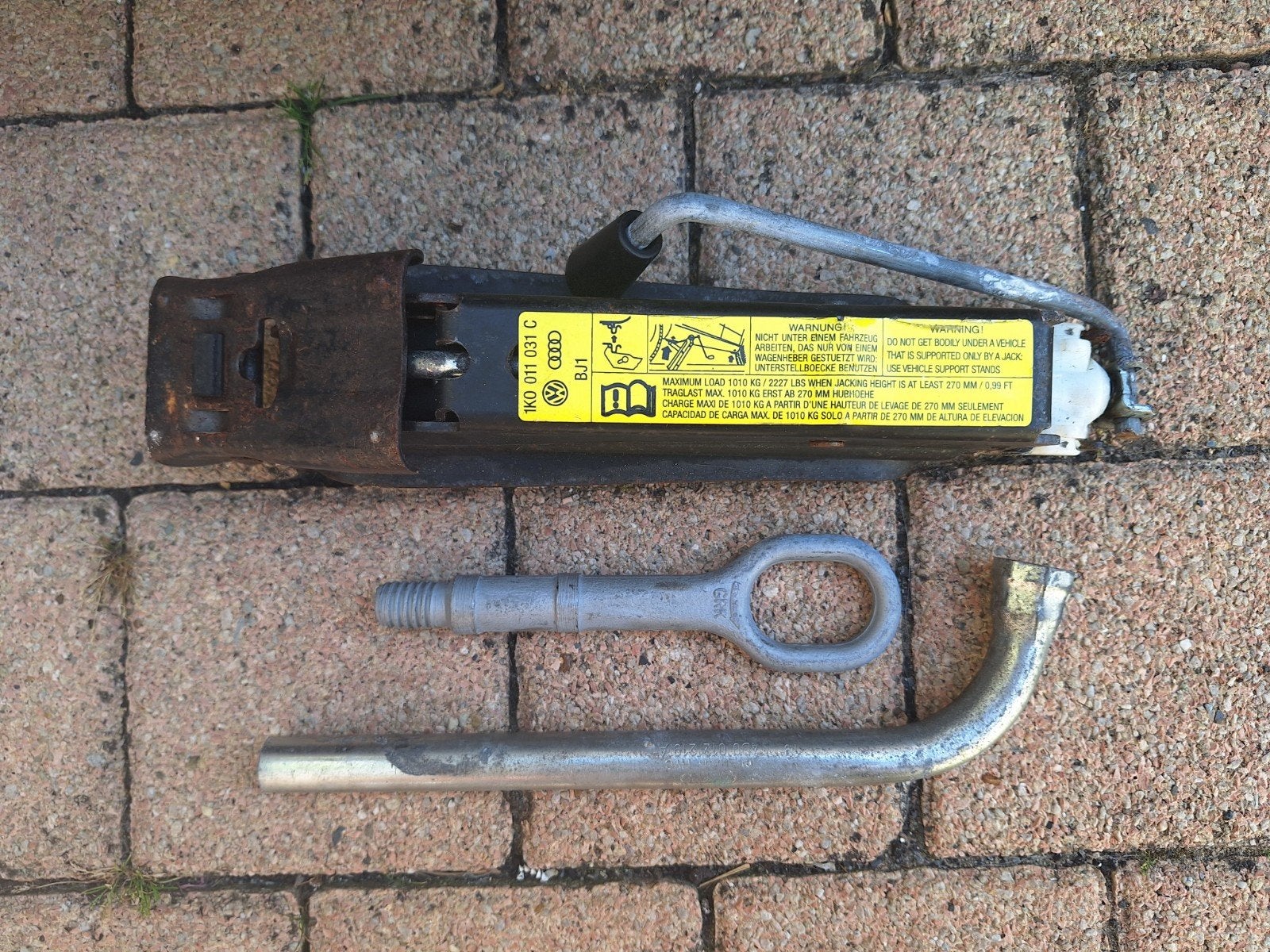 orginele vw/seat schaarkrik met trekoog en moersleutel, Ophalen, Gebruikt, Manueel, Schaarkrik