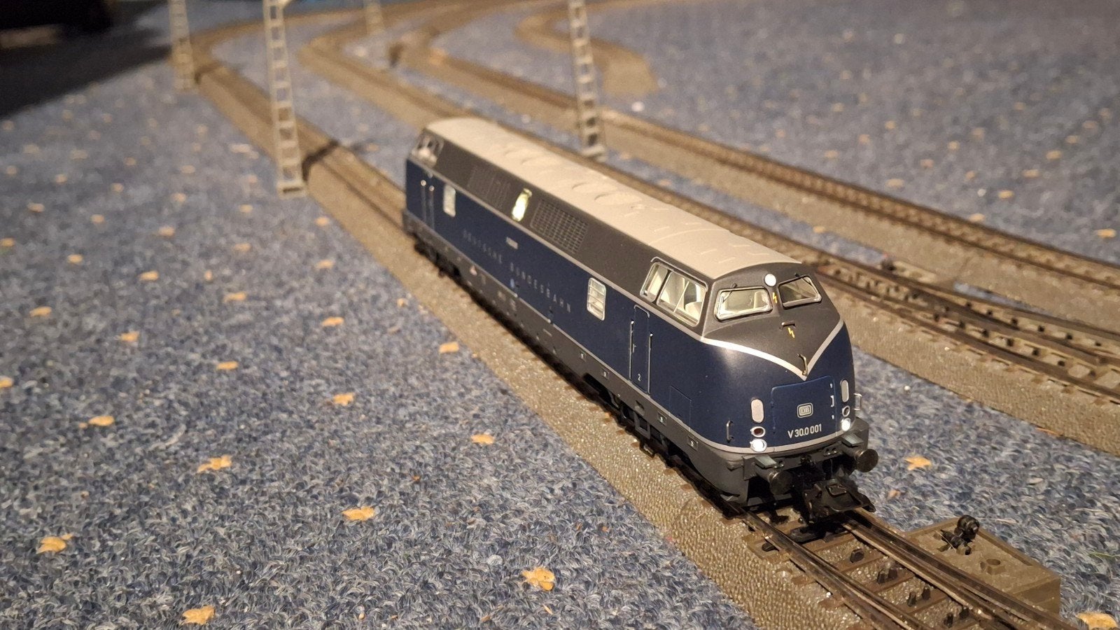 Marklin H0 39306 diesellocomotief DB V30.0 001 mfx sound, Hobby en Vrije tijd, Modeltreinen | H0, Wisselstroom, Locomotief, Nieuw