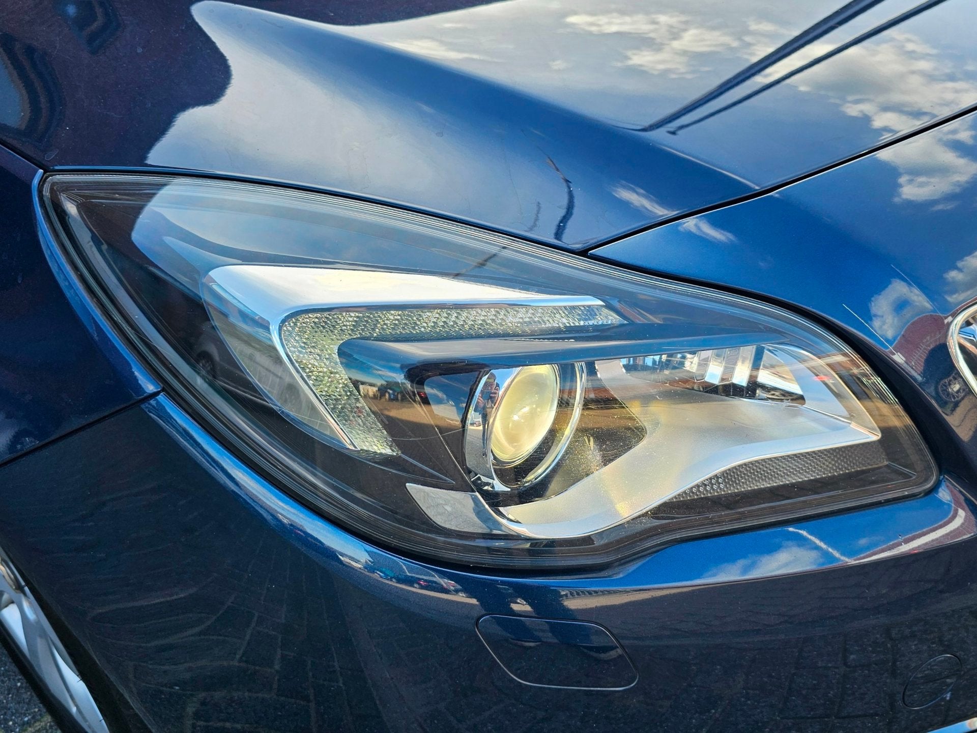 Opel Insignia Sports Tourer 1.6 T Innovation / Autommat / 17, Gebruikt, 4 cilinders, Blauw, Leder en Stof