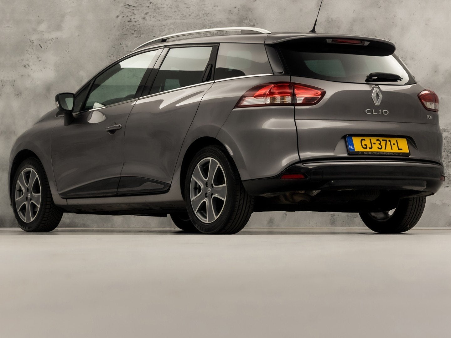 Renault Clio Estate 0.9 TCe Night&Day (NAVIGATIE, LM VELGEN,, Voorwielaandrijving, Stof, Zwart, Origineel Nederlands