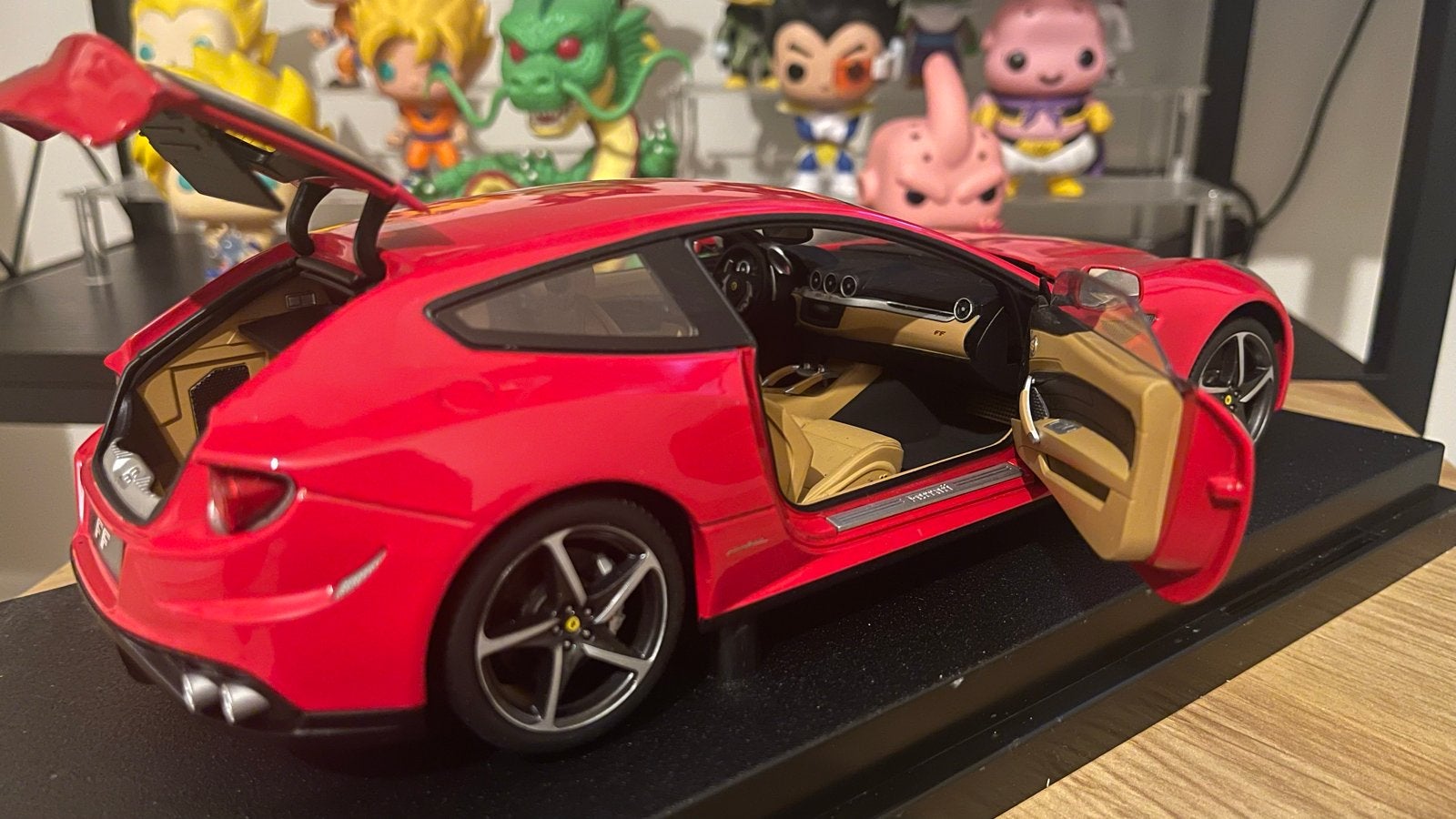 Ferrari FF Hot Wheels Limited Edition 1:18 Modelauto, Hobby en Vrije tijd, Ophalen of Verzenden, Zo goed als nieuw