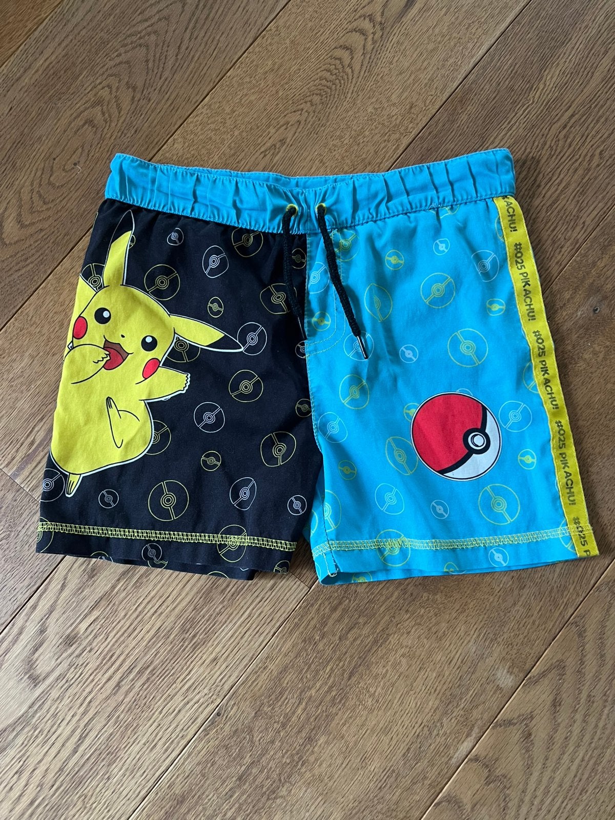 Pokemon Pikachu Zwembroek Maat 110/116 -elastiek moet vervan, Ophalen of Verzenden, Maat 110, Jongen, Zwembroek