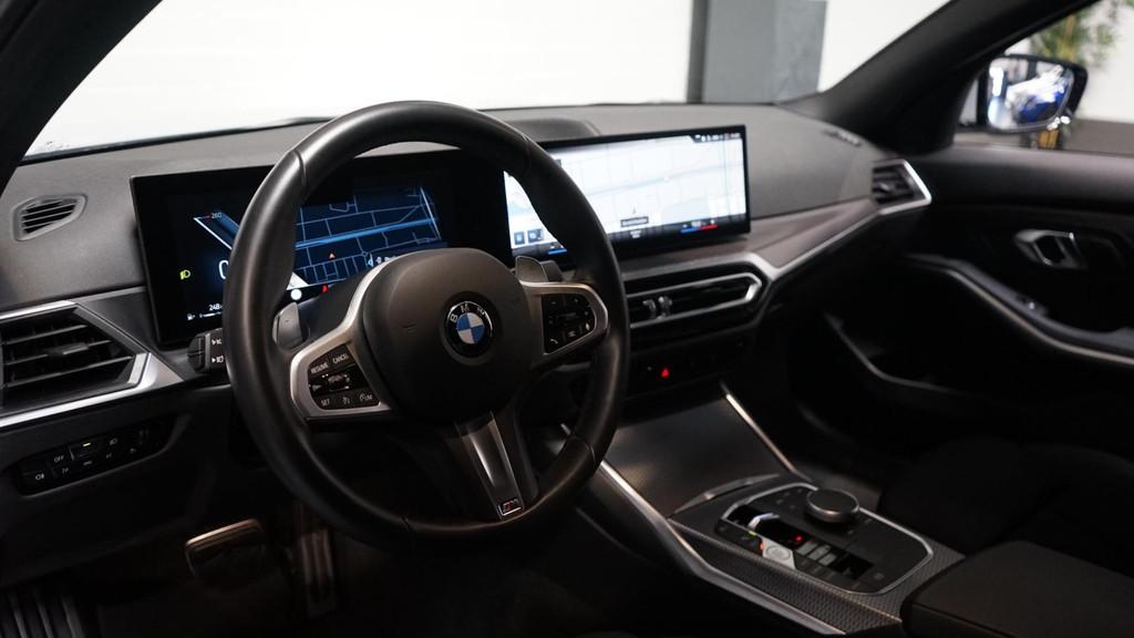 BMW 3-serie 318i M-Sport AUTOMAAT-ALCANTARA-CARPLAY-CRUISE-D, Automaat, 1998 cc, Achterwielaandrijving, Gebruikt