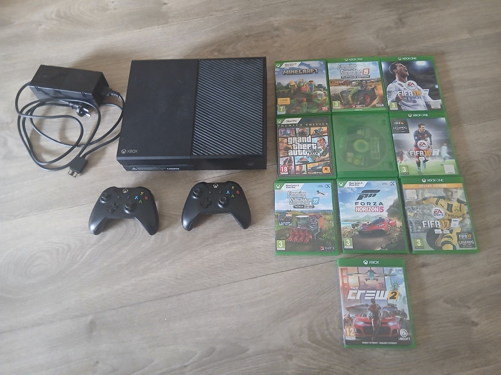 xbox one met 2 controllers en 10 spellen, Ophalen, Xbox One, Met 2 controllers, Gebruikt