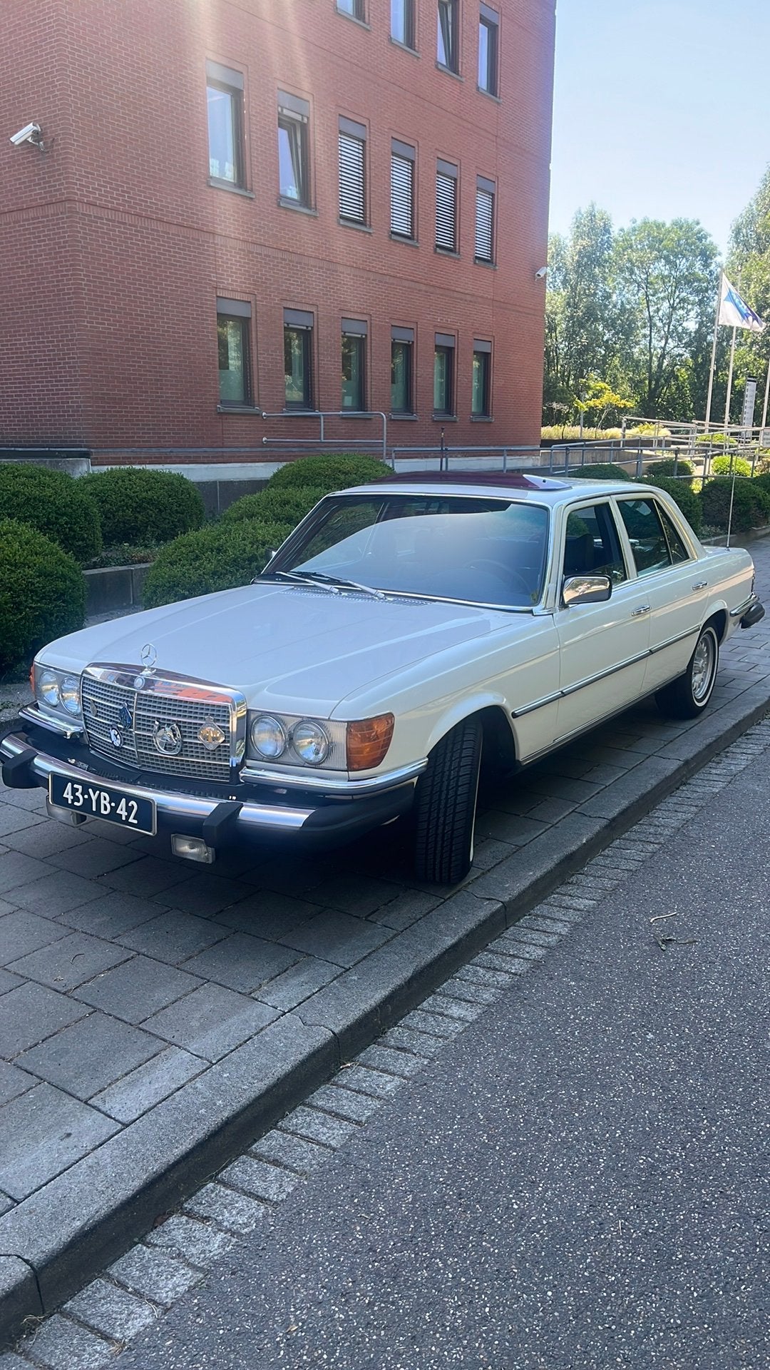 G E R S E R V E E R D, Auto's, Oldtimers, Automaat, Wit, Particulier, Sedan