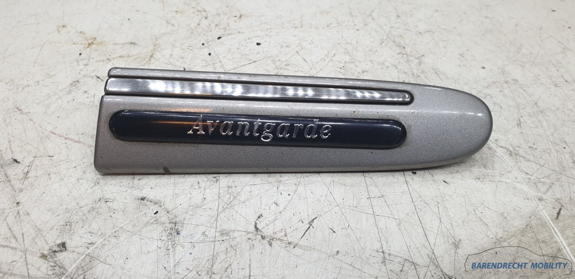 Stootstrip spatbord W211 Avantgarde rechts Mercedes E klasse, Gebruikt, Mercedes-Benz AG, Mercedes-Benz, Ophalen of Verzenden