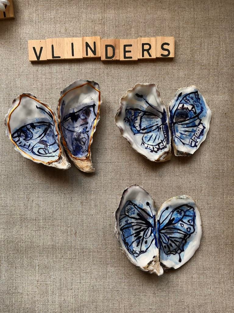 Vlinder ~ porselein blauw ~ oesterschelp ~ kleintje kunst, Ophalen, Zo goed als nieuw