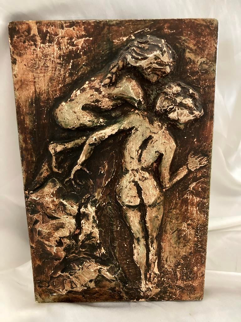 Wandreliëf met twee naakte dames, gesigneerd, Groep mensen, Minder dan 20 cm, Ophalen of Verzenden, Wanddecoratie