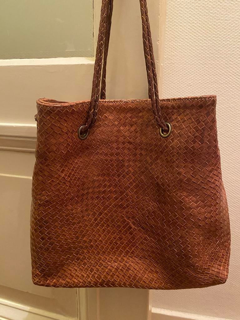 Nieuwe Marokkaanse leren tas, op meerdere manieren te dragen, Sieraden, Tassen en Uiterlijk, Ophalen of Verzenden, Nieuw, Bruin