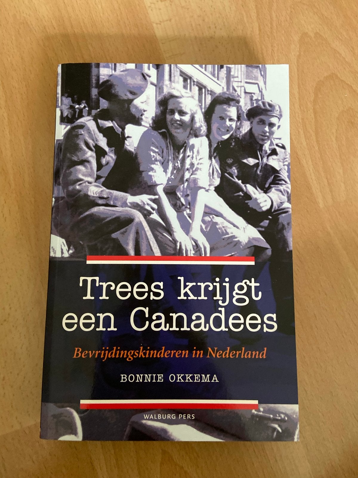 Trees krijgt een Canadees - Bevrijdingskinderen, Ophalen of Verzenden, 20e eeuw of later, Gelezen, Europa
